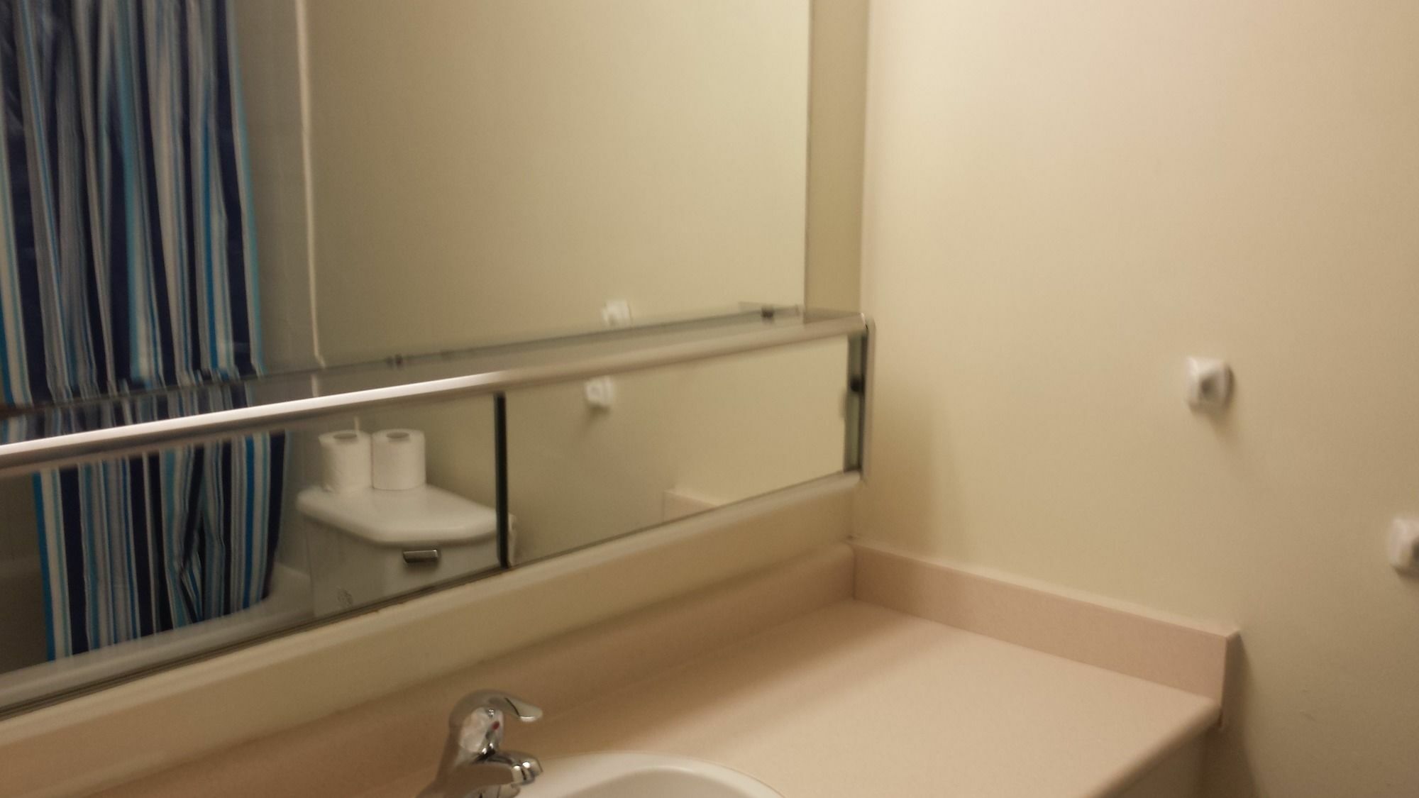 Toronto Furnished Living-Gerard公寓 外观 照片